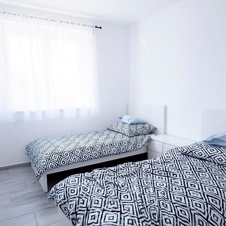 Vivien Vendeghaz 2 Apartment Ordacsehi Екстериор снимка